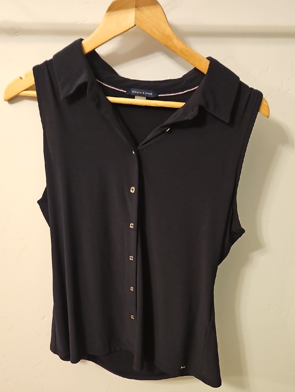 Tommy Hilfiger Sleeveless Button-Front Polo Blouse In Navy